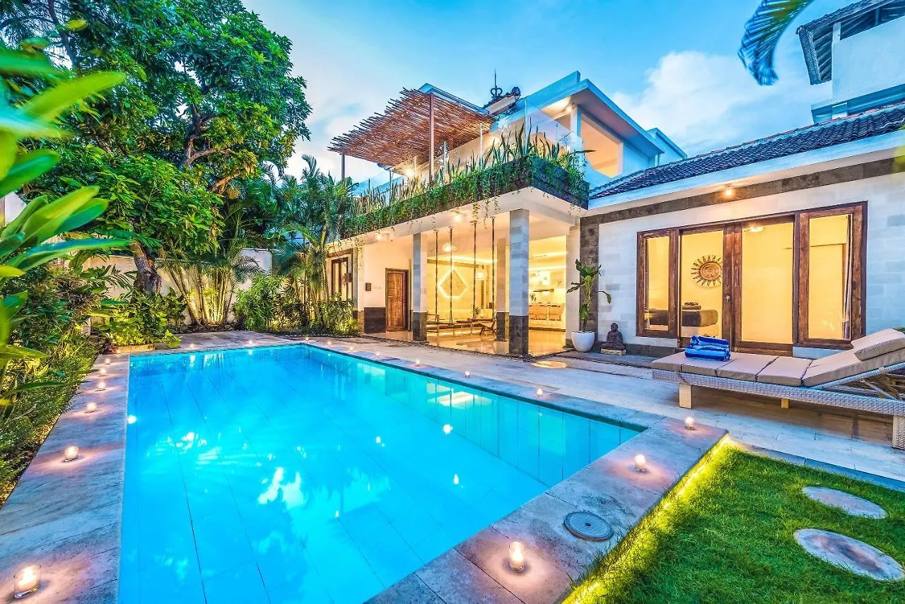 Villa Florence - 3Bdr Luxury Villa, Private Pool, Walk To The Beach Seminyak  0*, Seminyak (Bali)