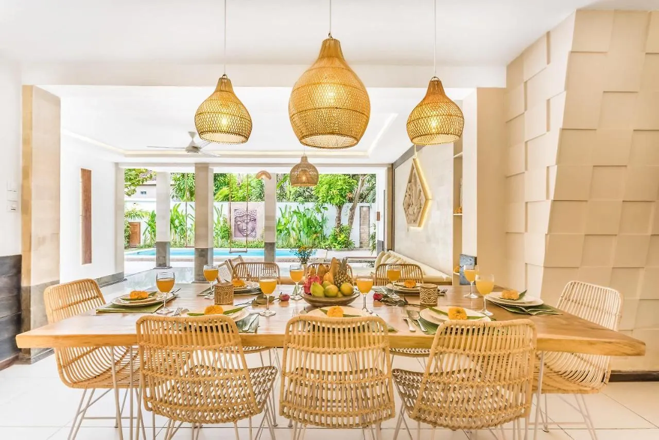Villa Florence - 3Bdr Luxury Villa, Private Pool, Walk To The Beach Seminyak