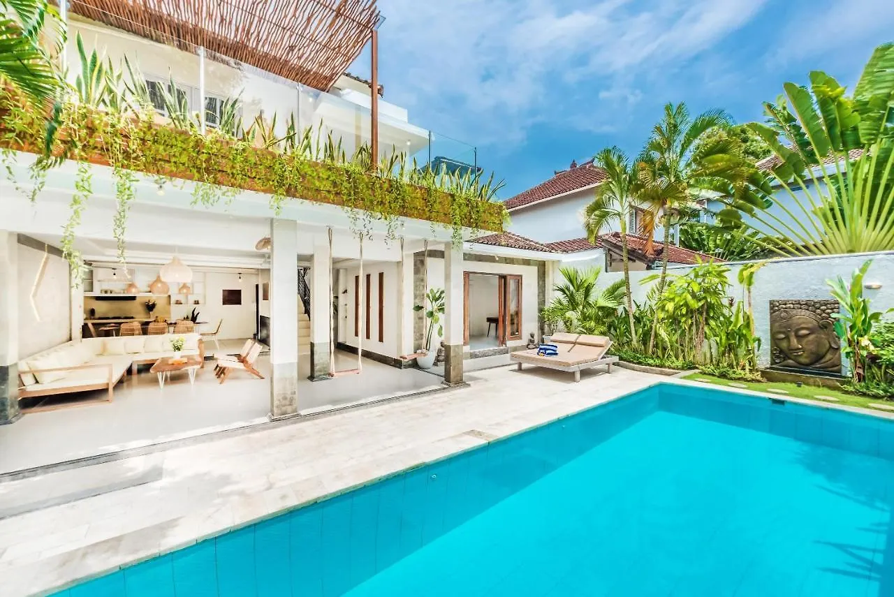 Villa Florence - 3Bdr Luxury Villa, Private Pool, Walk To The Beach Seminyak