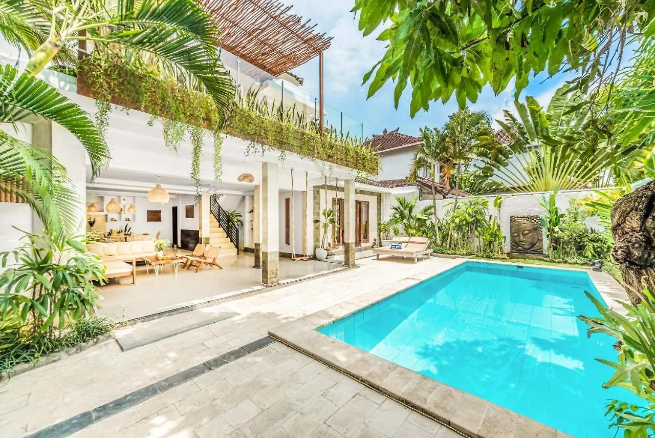 Villa Florence - 3Bdr Luxury Villa, Private Pool, Walk To The Beach Seminyak