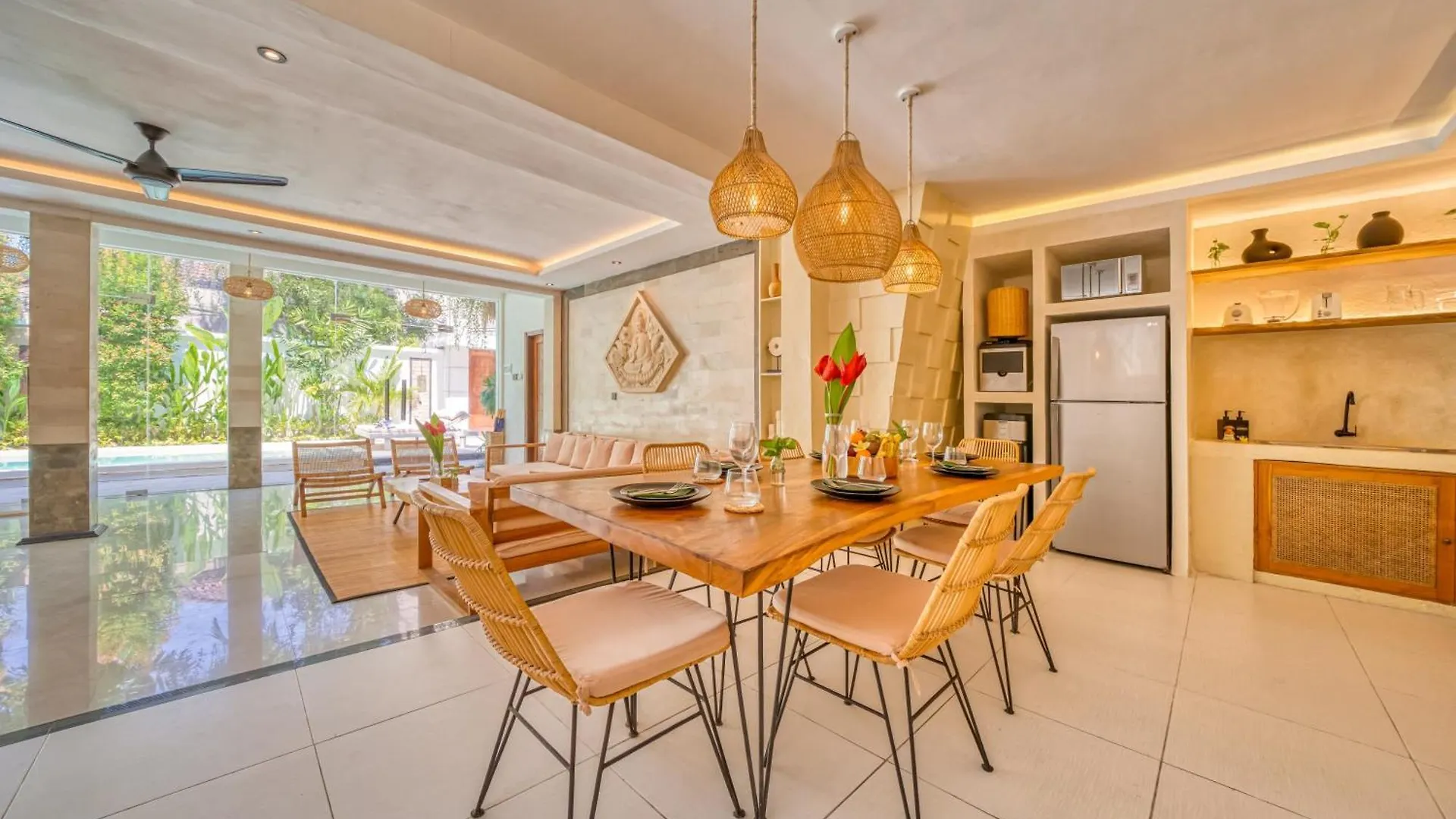 Villa Florence - 3Bdr Luxury Villa, Private Pool, Walk To The Beach Seminyak