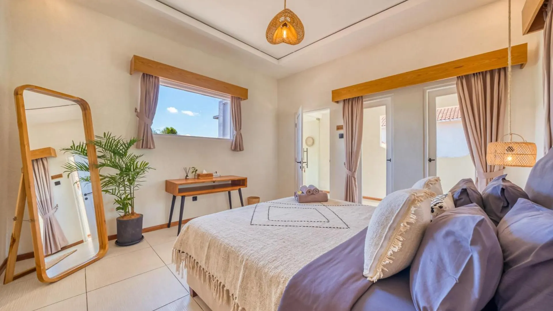 Villa Florence - 3Bdr Luxury Villa, Private Pool, Walk To The Beach Seminyak  Indonesia