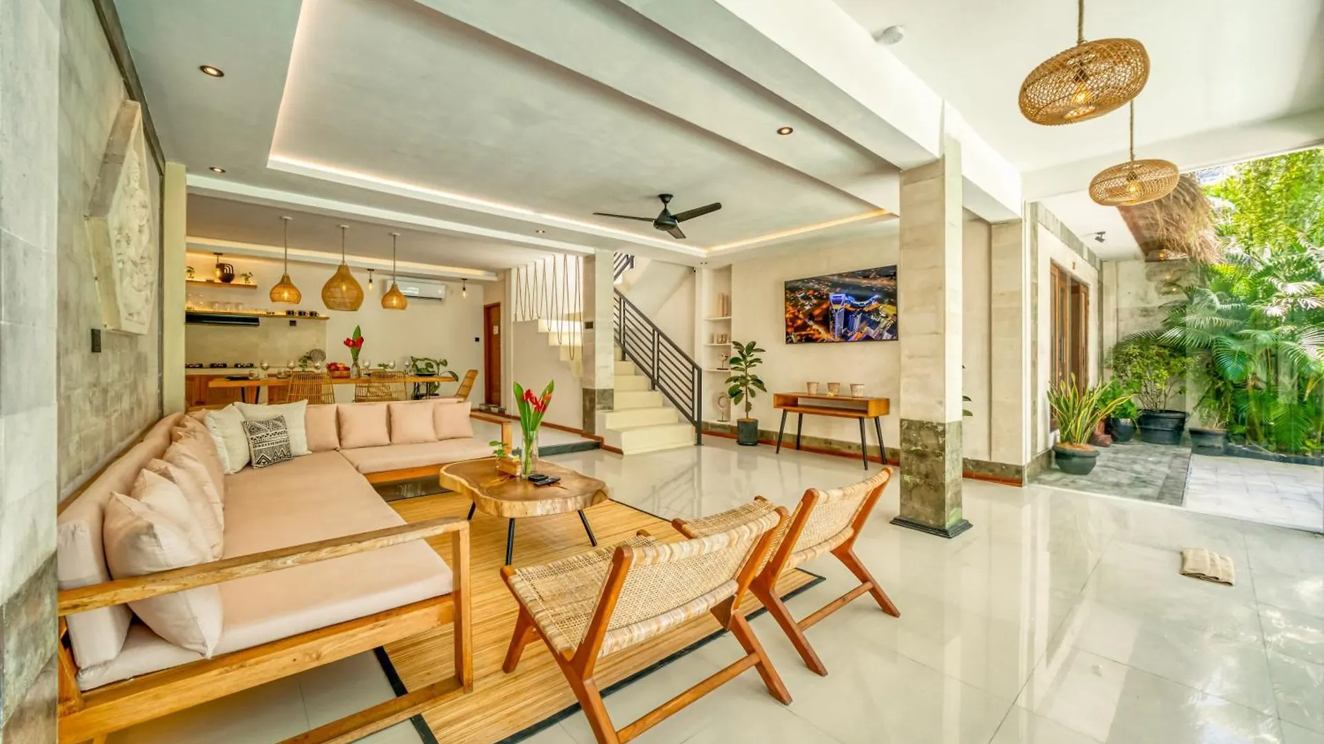 Villa Florence - 3Bdr Luxury Villa, Private Pool, Walk To The Beach Seminyak  Indonesia