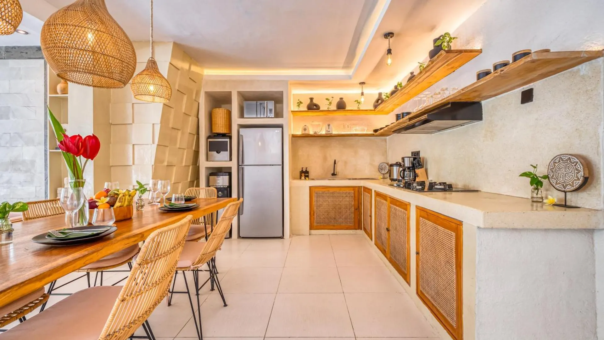 Villa Florence - 3Bdr Luxury Villa, Private Pool, Walk To The Beach Seminyak  Seminyak (Bali)