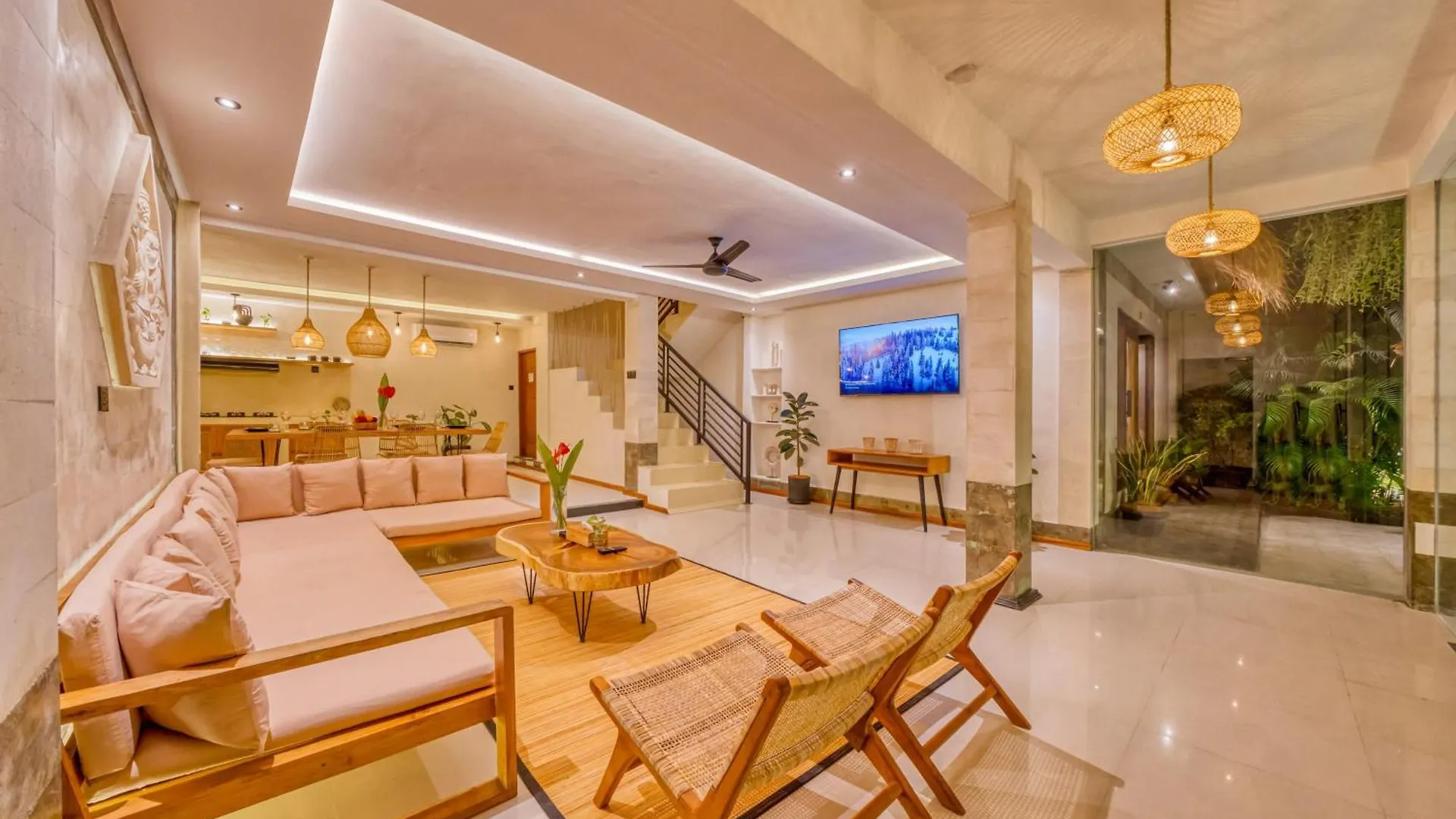 Villa Florence - 3Bdr Luxury Villa, Private Pool, Walk To The Beach Seminyak