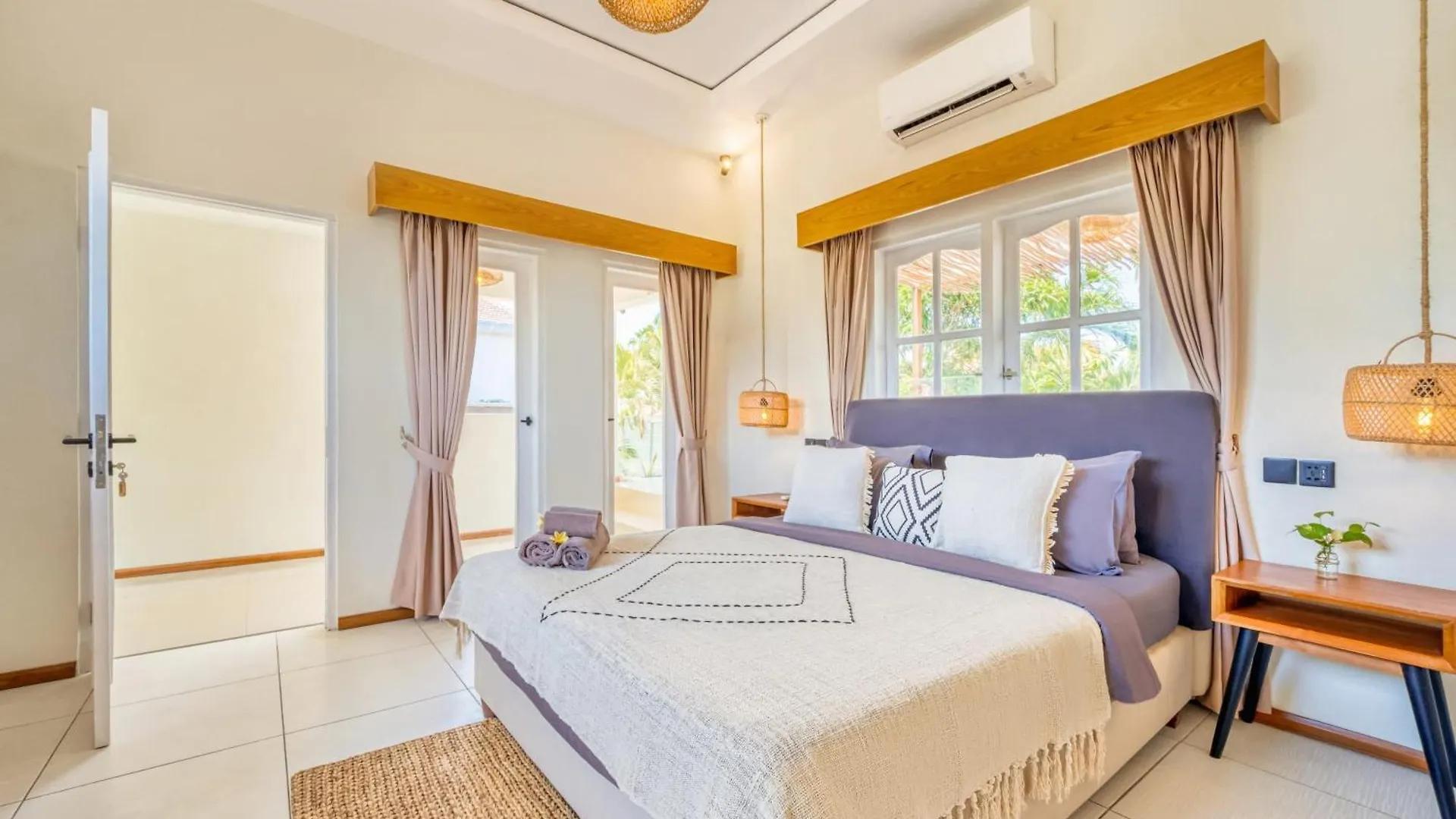 Villa Florence - 3Bdr Luxury Villa, Private Pool, Walk To The Beach Seminyak  Indonesia