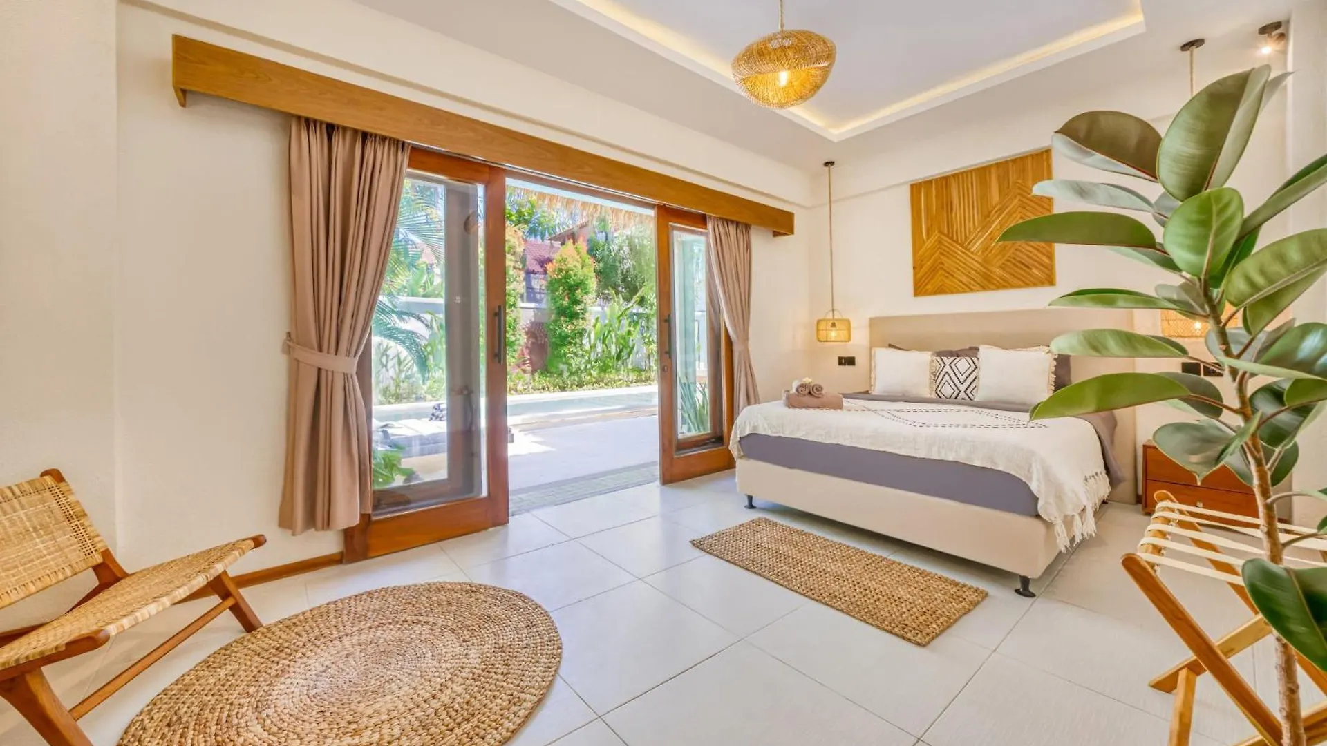 Villa Florence - 3Bdr Luxury Villa, Private Pool, Walk To The Beach Seminyak  0*, Seminyak (Bali)