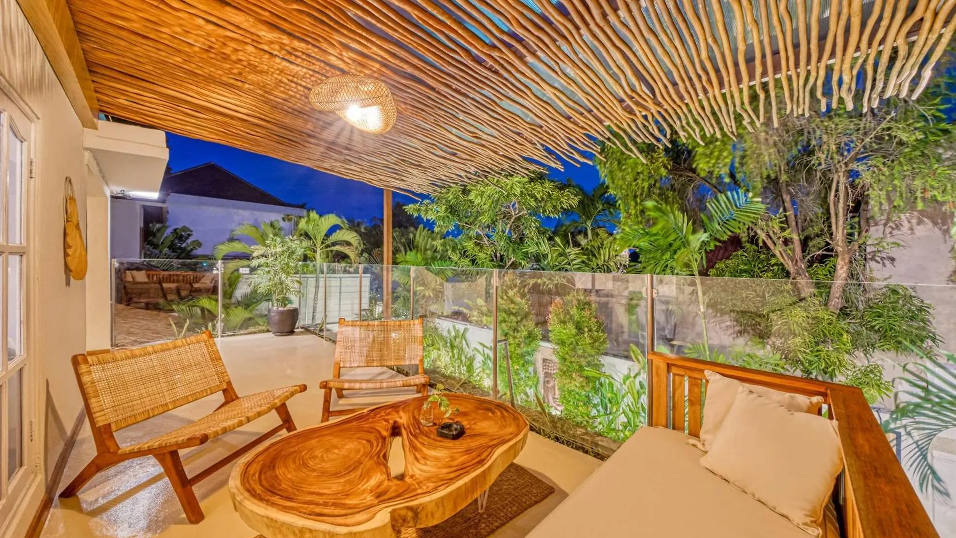 Villa Florence - 3Bdr Luxury Villa, Private Pool, Walk To The Beach Seminyak