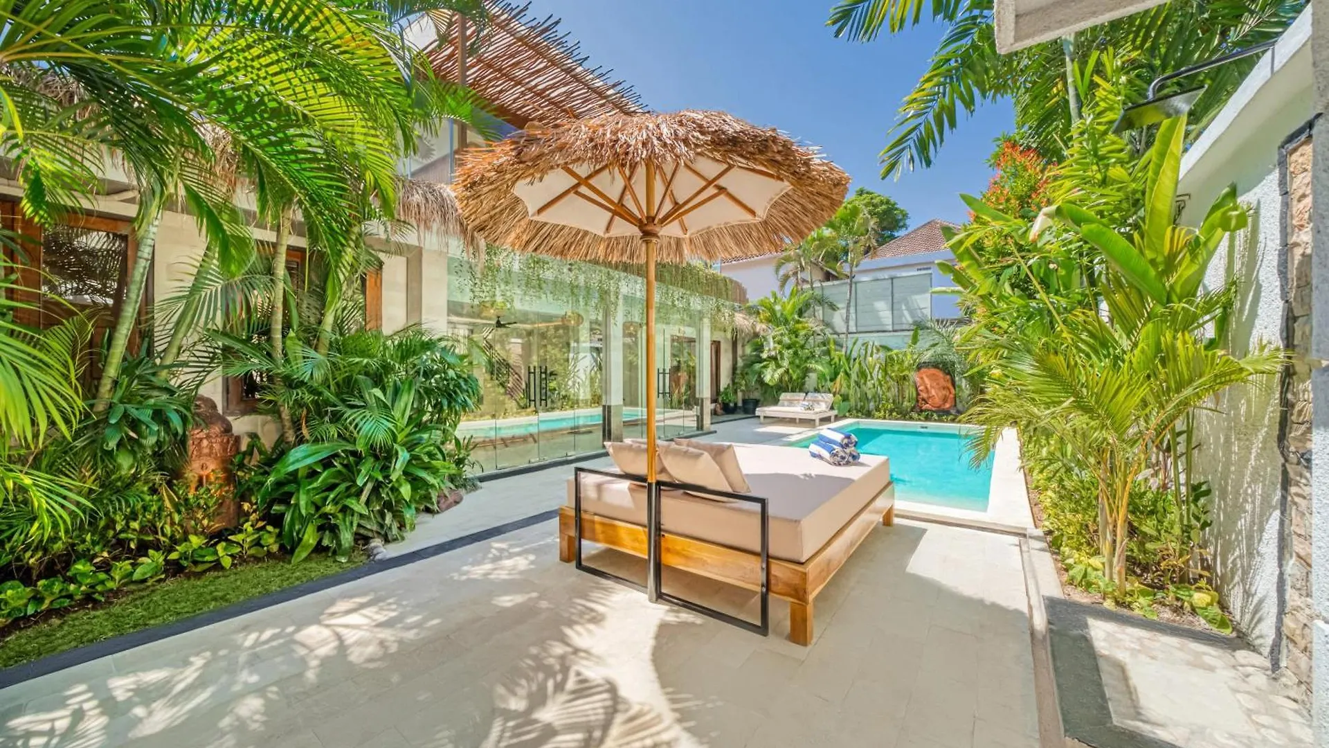 Villa Florence - 3Bdr Luxury Villa, Private Pool, Walk To The Beach Seminyak  Seminyak (Bali)