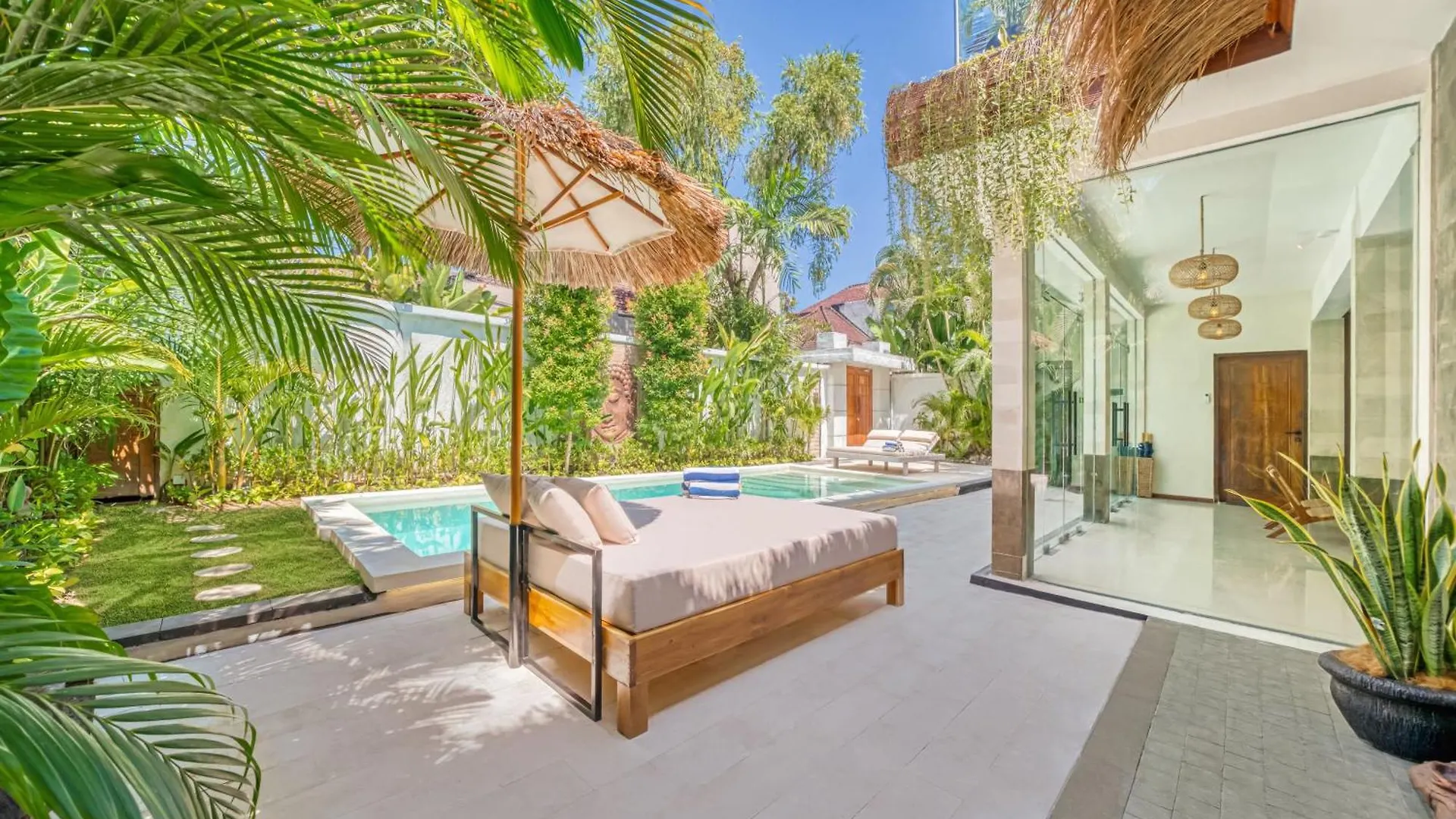 Villa Florence - 3Bdr Luxury Villa, Private Pool, Walk To The Beach Seminyak  0*, Seminyak (Bali) Indonesia