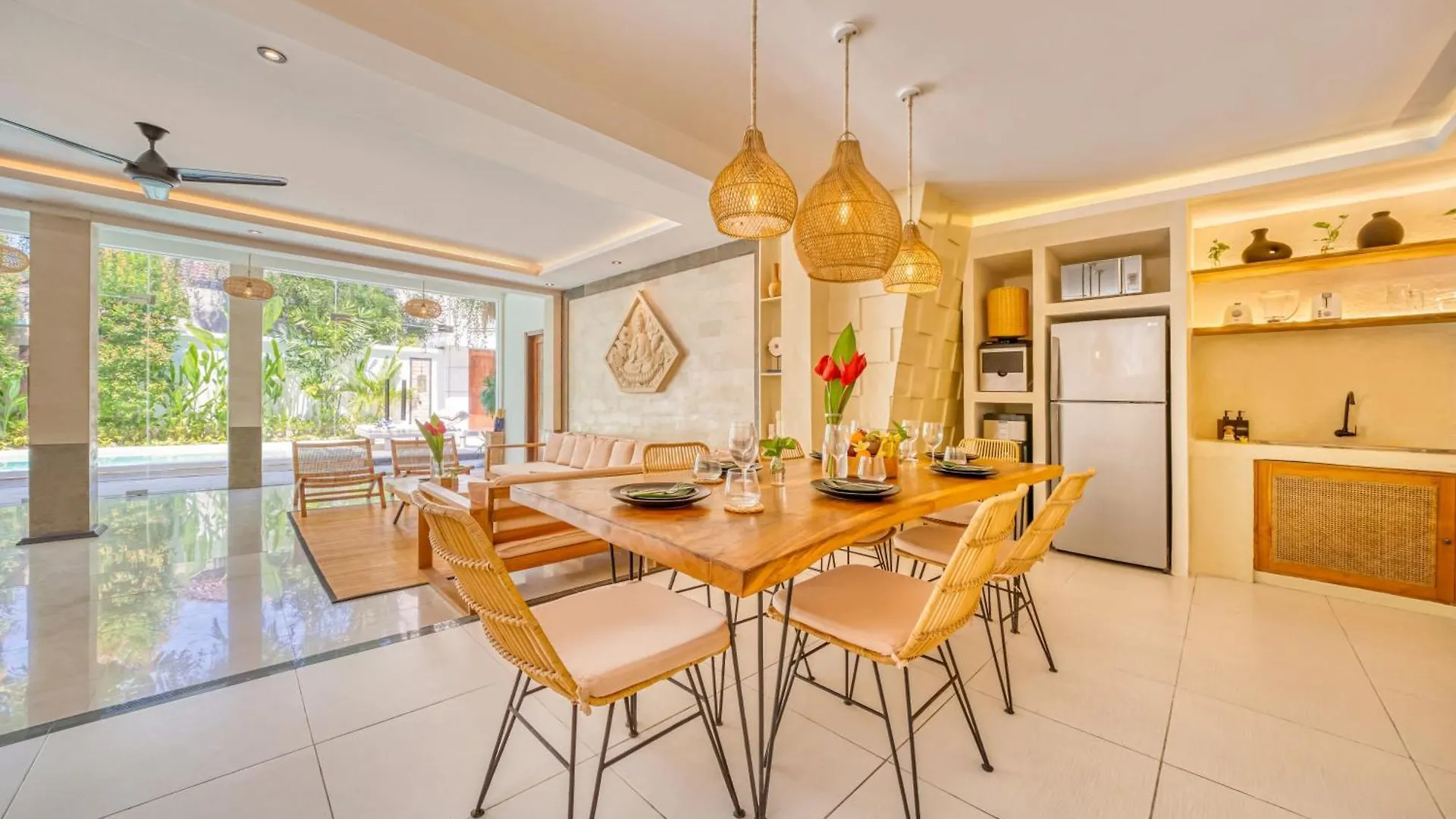 Villa Florence - 3Bdr Luxury Villa, Private Pool, Walk To The Beach Seminyak