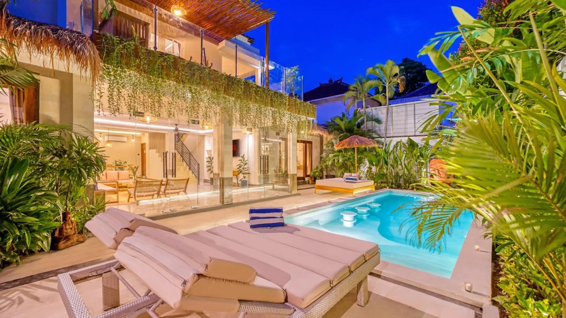 Villa Florence - 3Bdr Luxury Villa, Private Pool, Walk To The Beach Seminyak