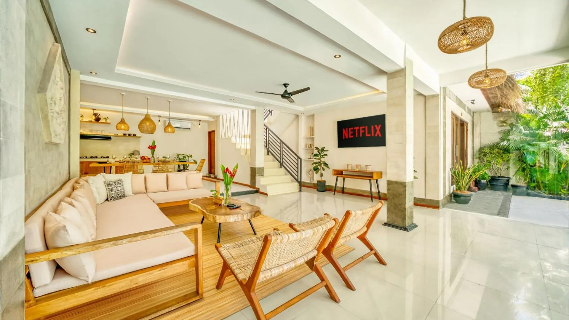 Villa Florence - 3Bdr Luxury Villa, Private Pool, Walk To The Beach Seminyak